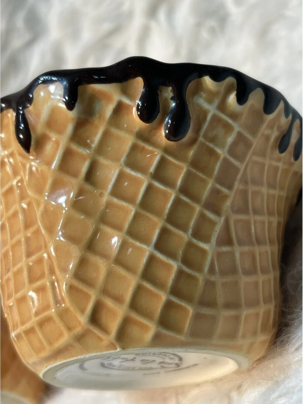 2 ceramic waffle cone ice cream bowls